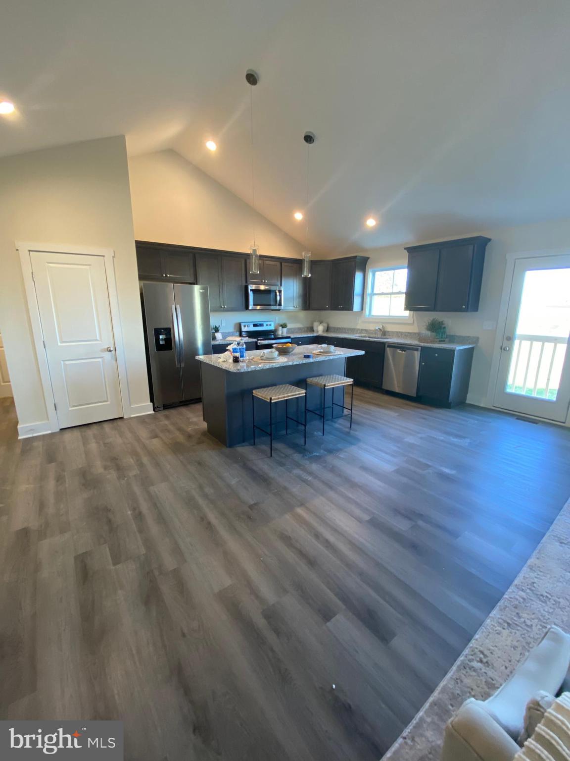 MILTON'S LANDING - Residential