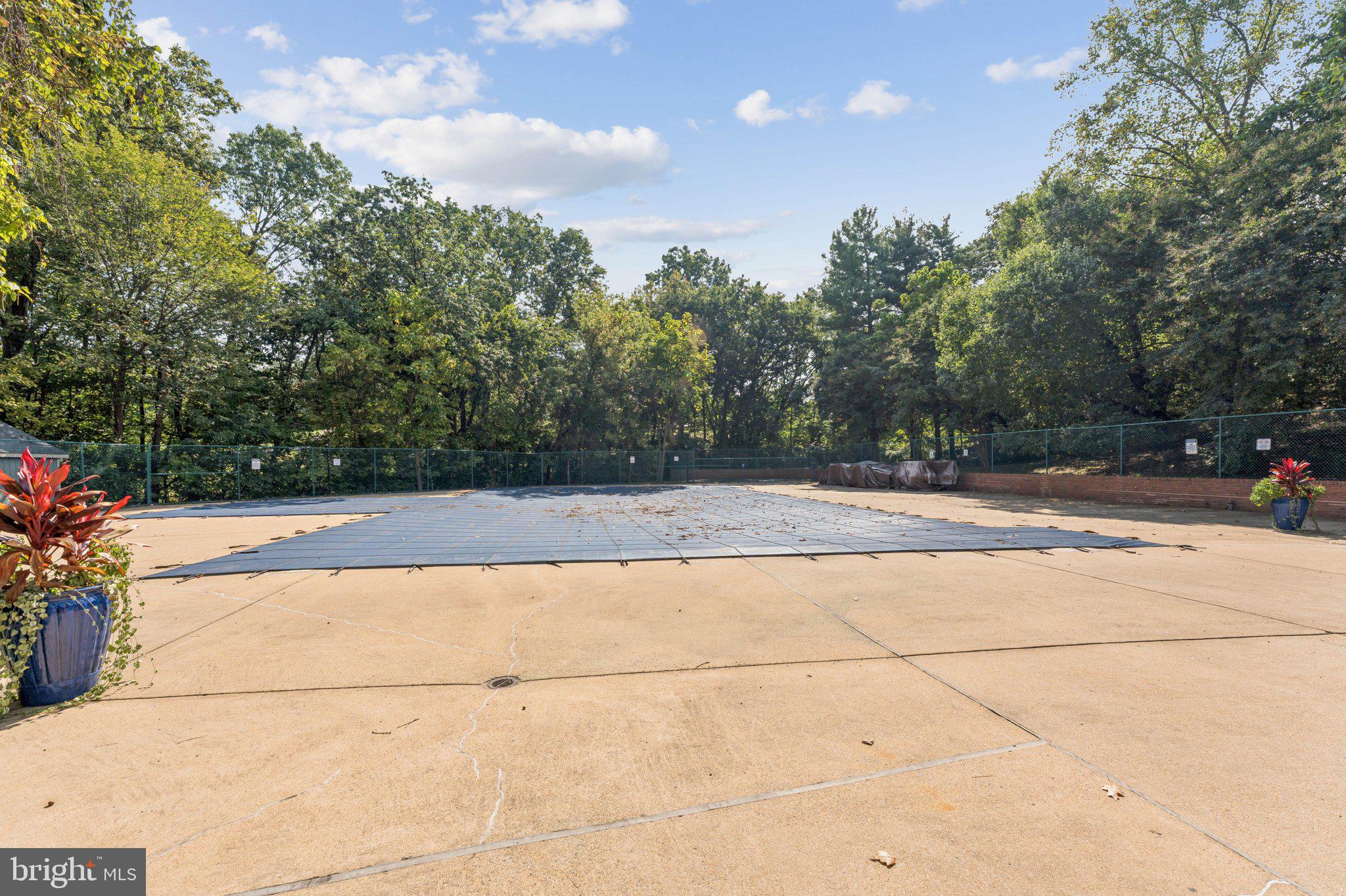 ARLINGTON VILLAGE - Residential