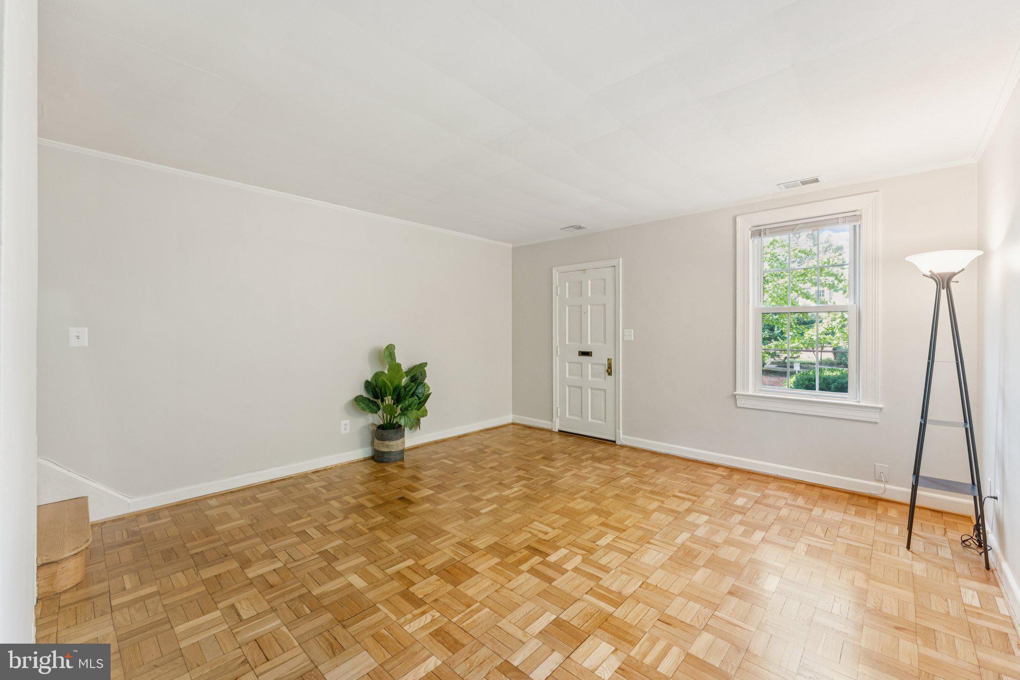 1501 S EDGEWOOD STREET S 565