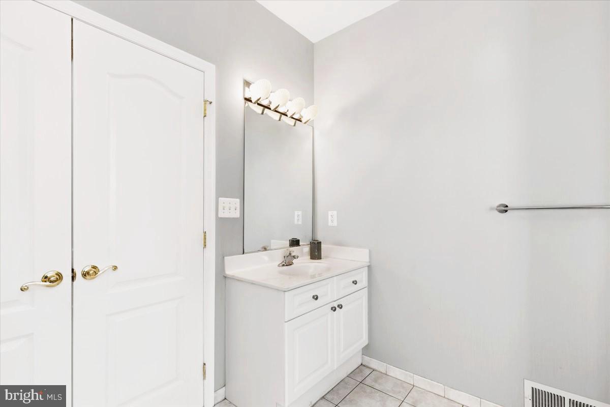 TANTALLON HILLS - Residential