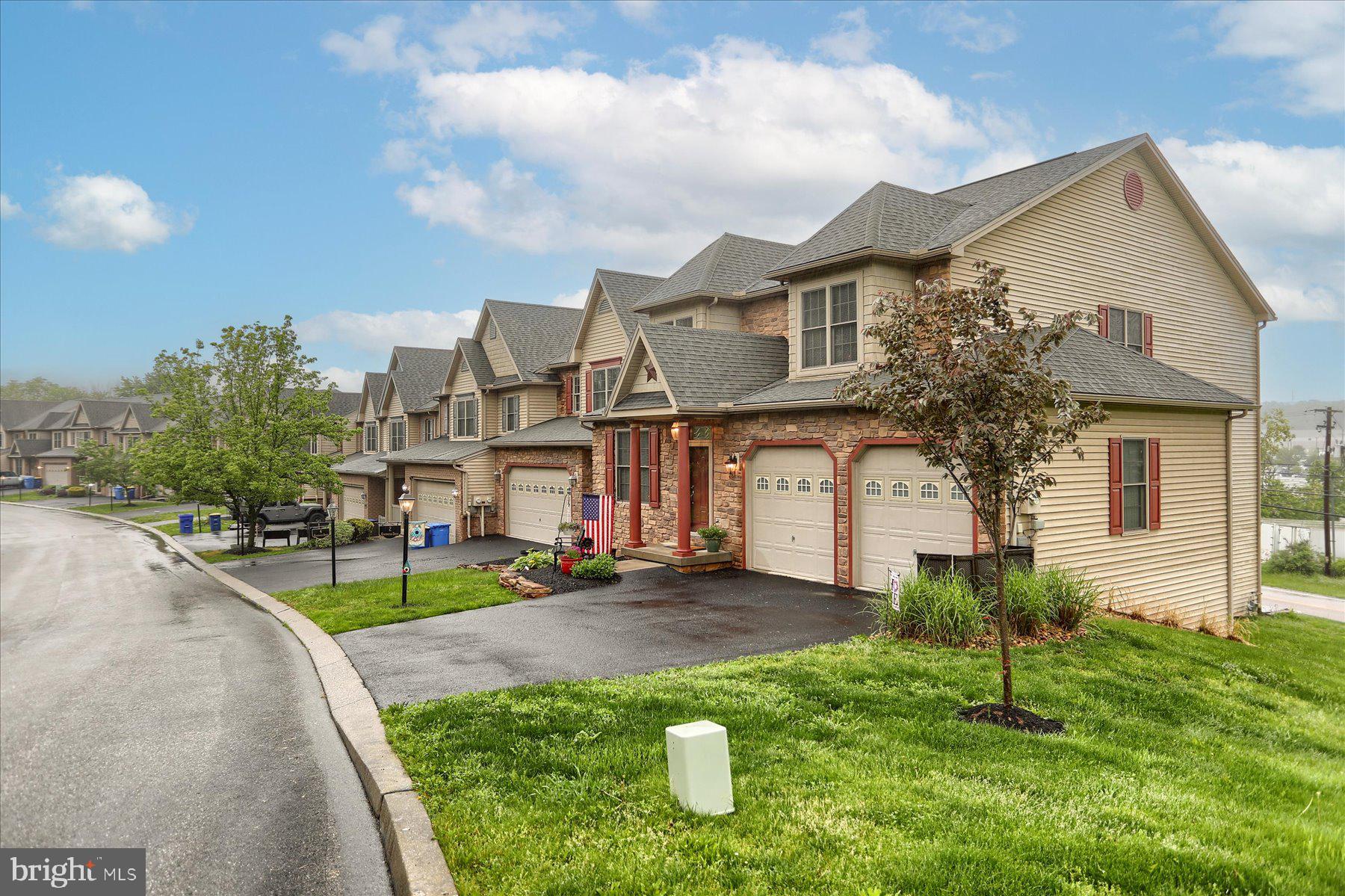 GLENBROOK - Residential