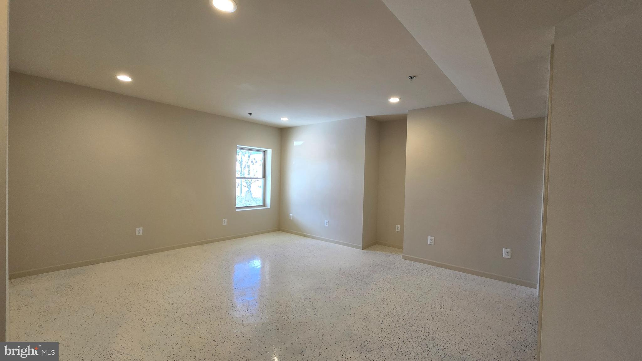 POPLAR RUN - Residential