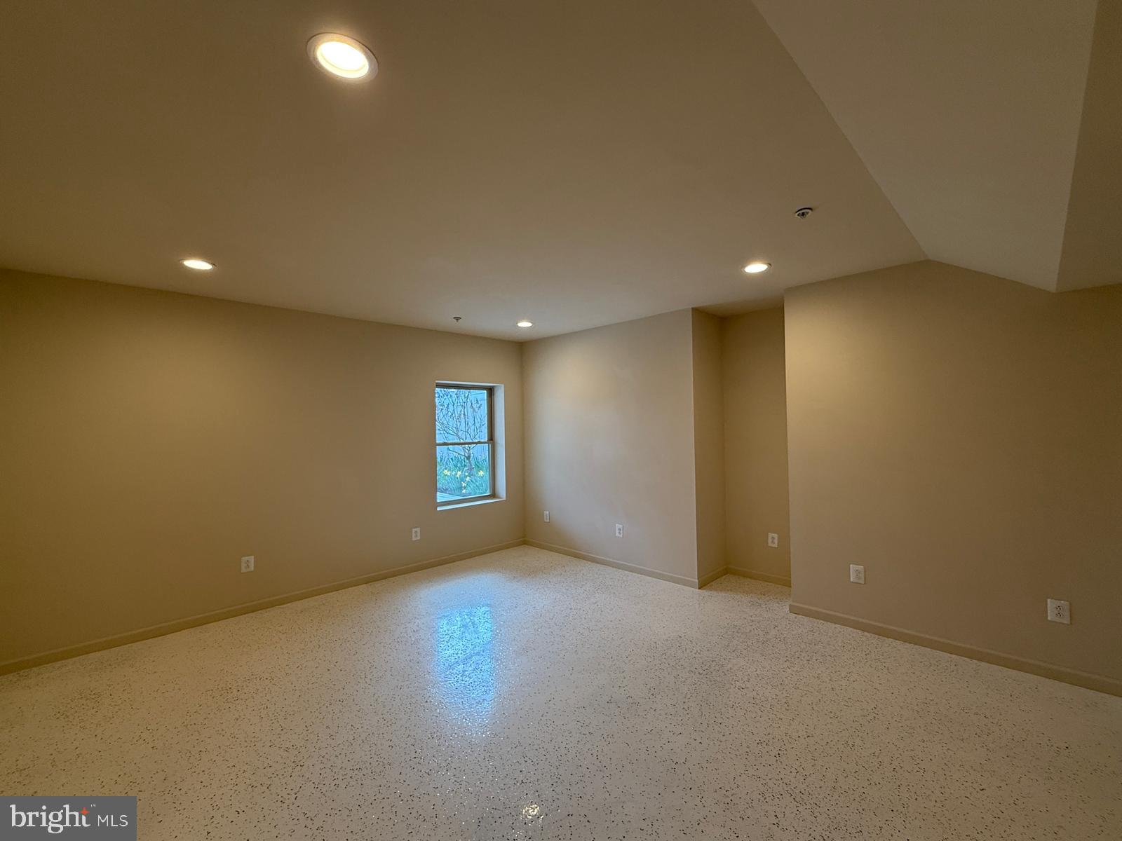 POPLAR RUN - Residential