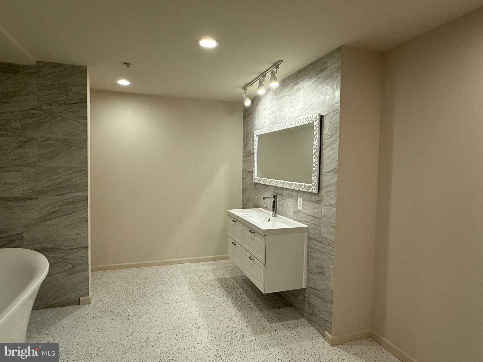 POPLAR RUN - Residential