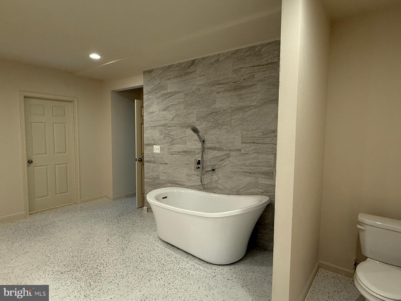 POPLAR RUN - Residential