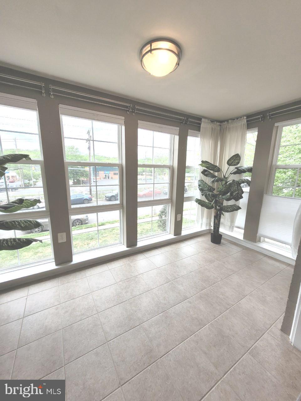 WEST VILLAGE OF SHIRLINGTON - Residential Lease