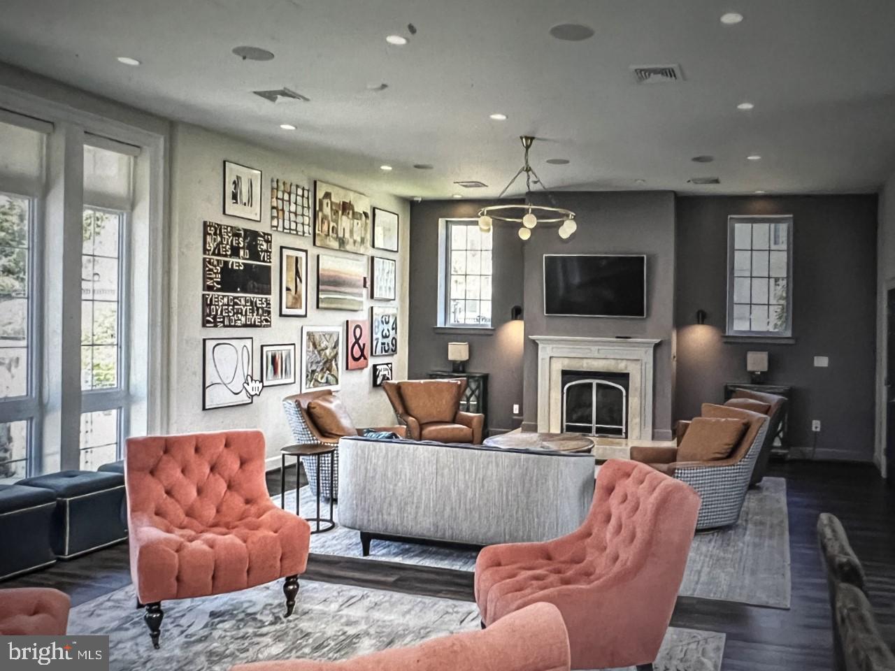 WEST VILLAGE OF SHIRLINGTON - Residential Lease