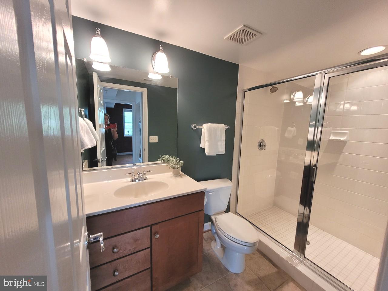 WEST VILLAGE OF SHIRLINGTON - Residential Lease