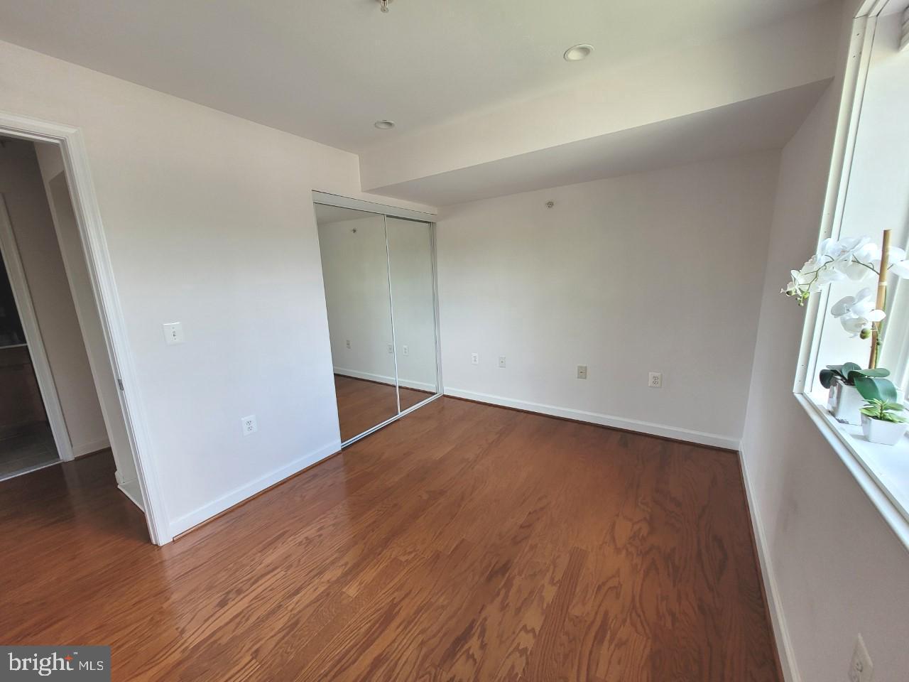 WEST VILLAGE OF SHIRLINGTON - Residential Lease