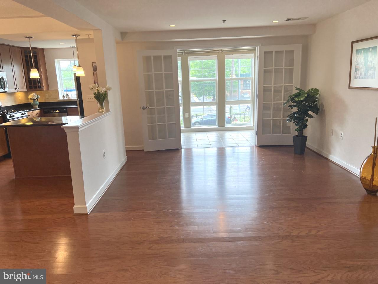 WEST VILLAGE OF SHIRLINGTON - Residential Lease