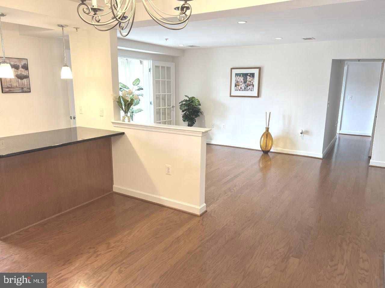 WEST VILLAGE OF SHIRLINGTON - Residential Lease