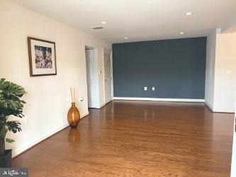 WEST VILLAGE OF SHIRLINGTON - Residential Lease