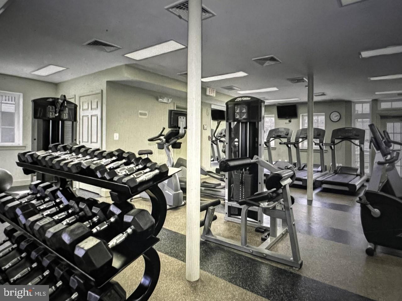 WEST VILLAGE OF SHIRLINGTON - Residential Lease