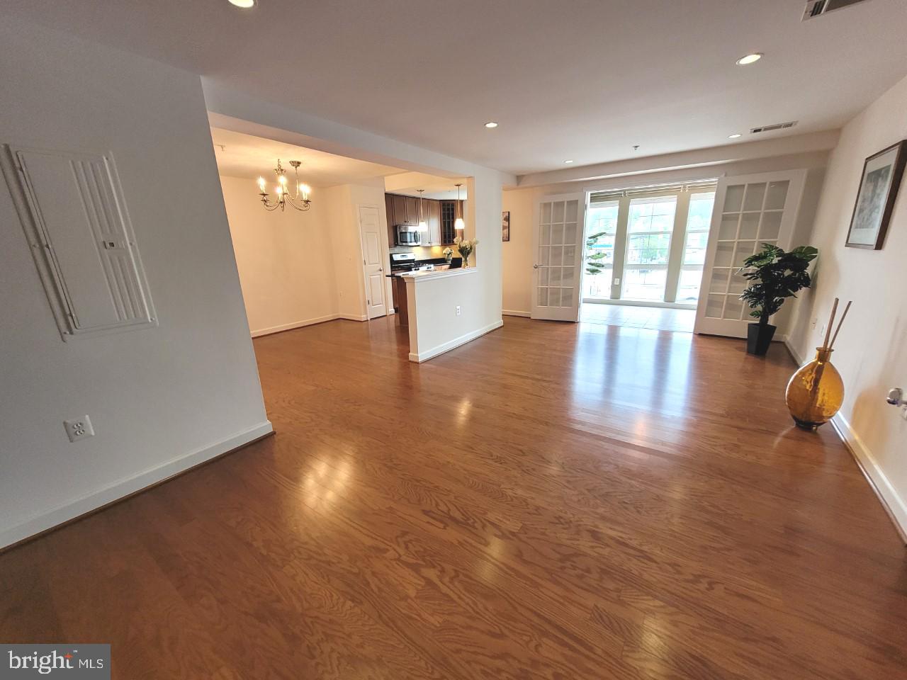 WEST VILLAGE OF SHIRLINGTON - Residential Lease