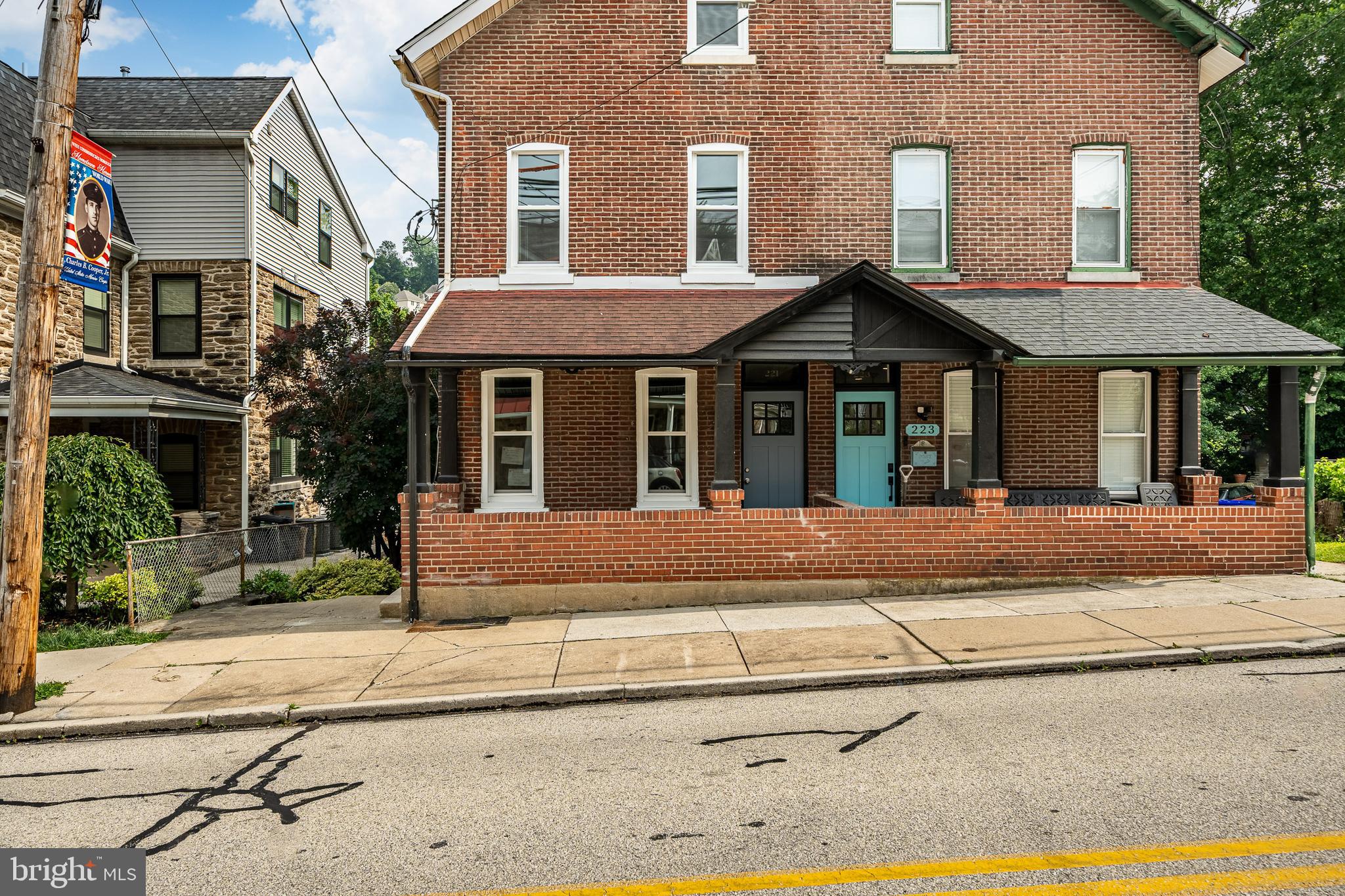 221 FORD STREET