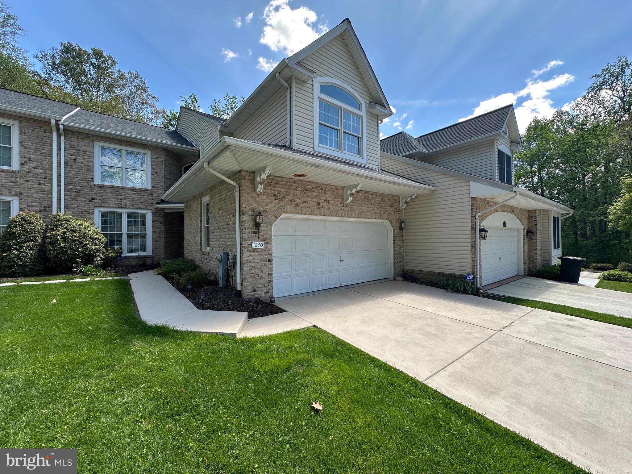 1240 CHATEAU GREEN COURT