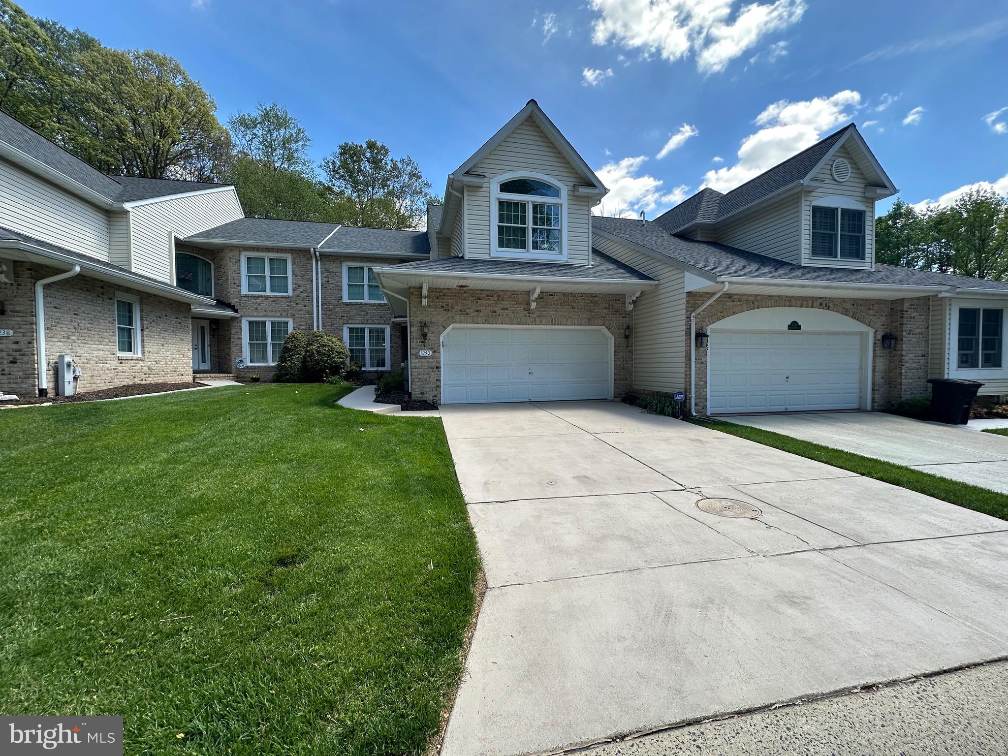 1240 CHATEAU GREEN COURT