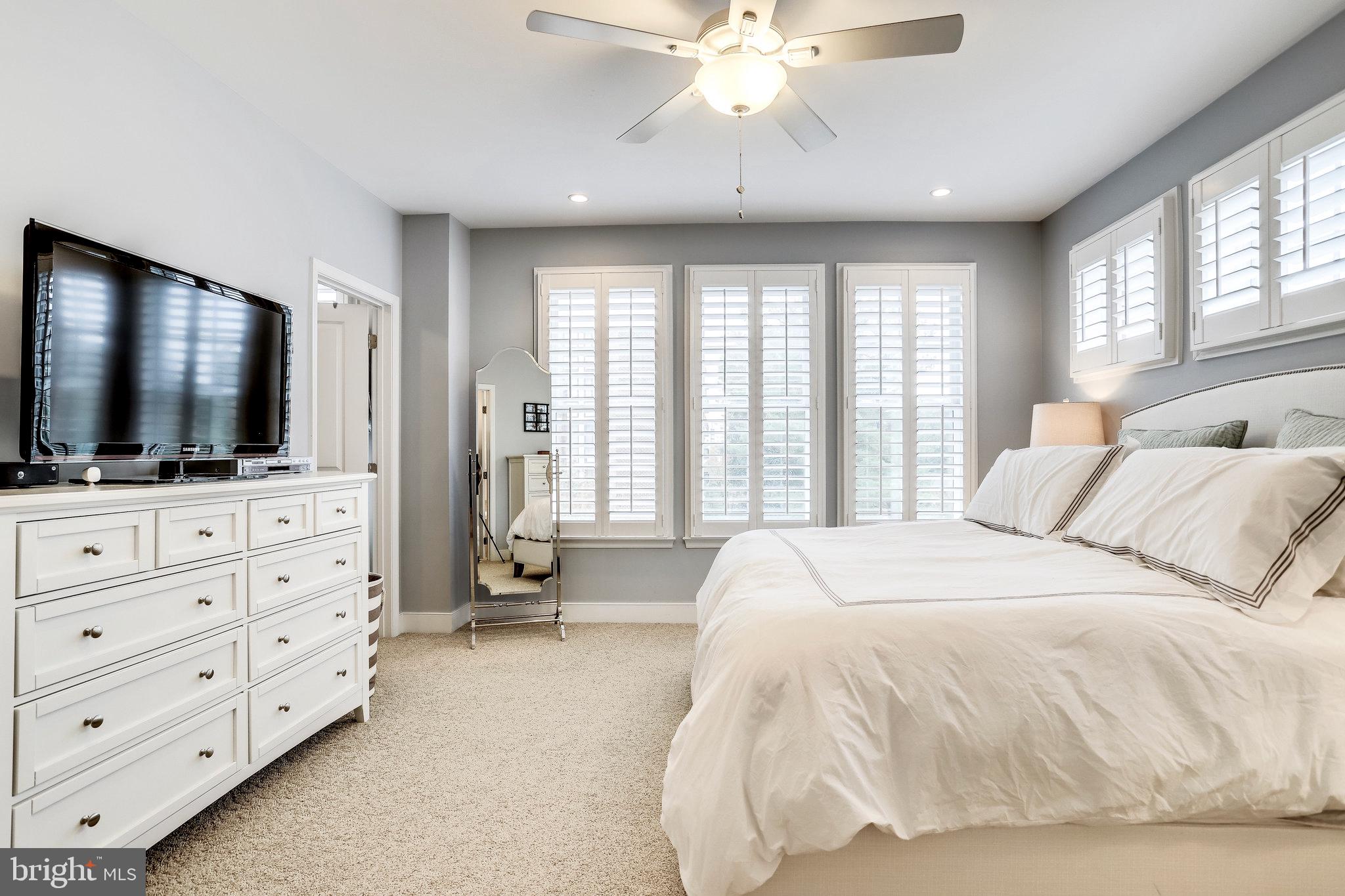 RHODES HILL SQUARE - Residential