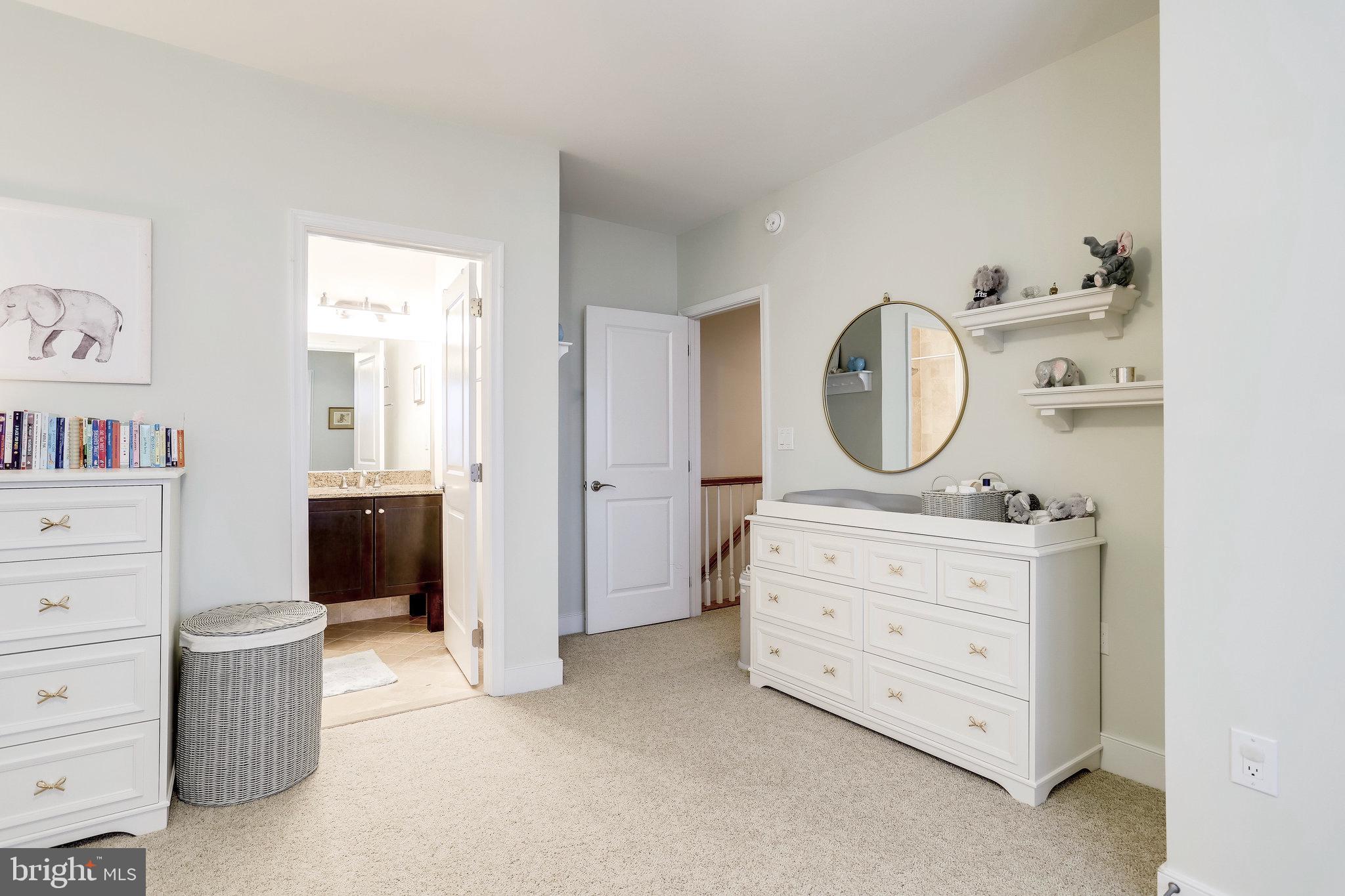 RHODES HILL SQUARE - Residential