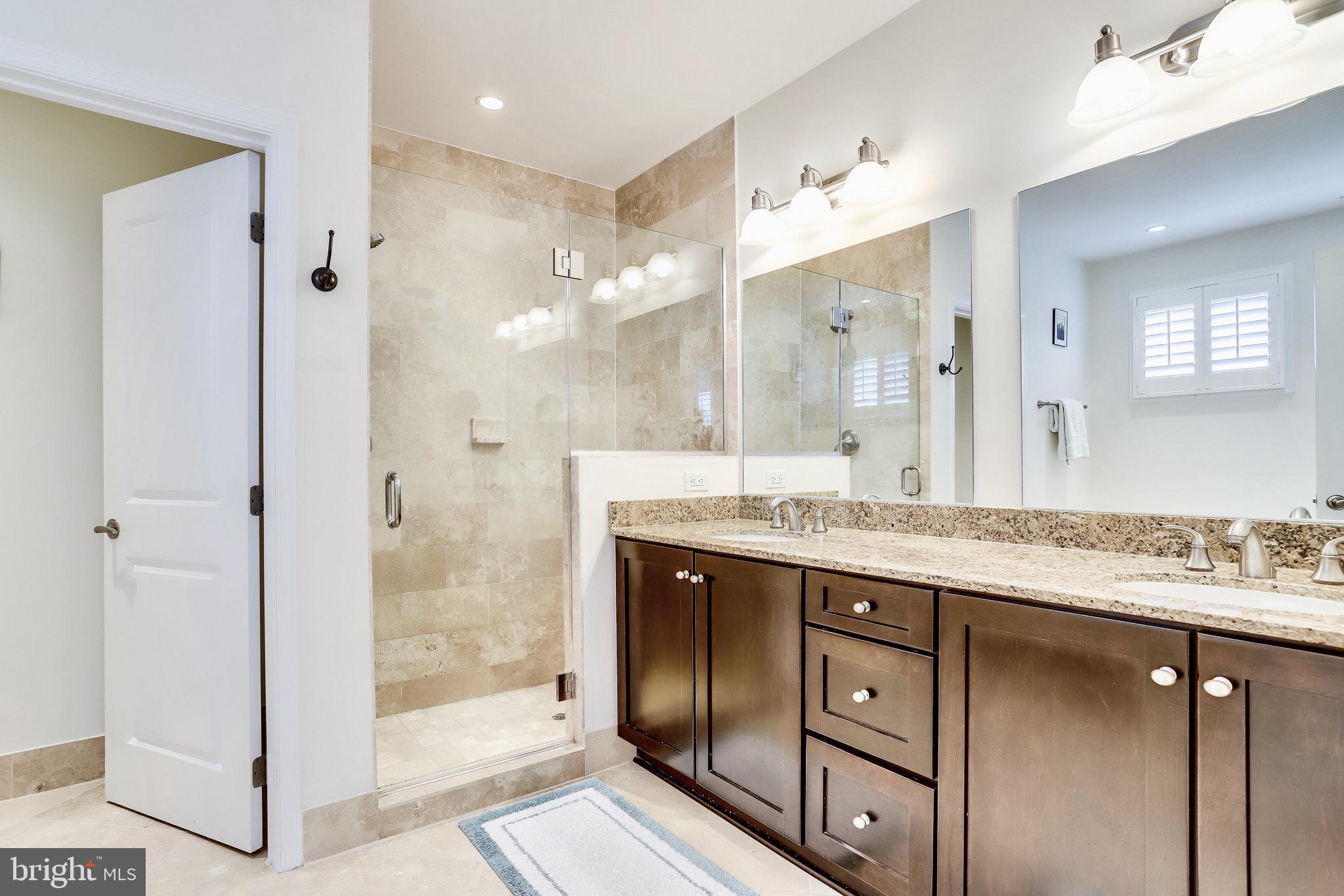 RHODES HILL SQUARE - Residential