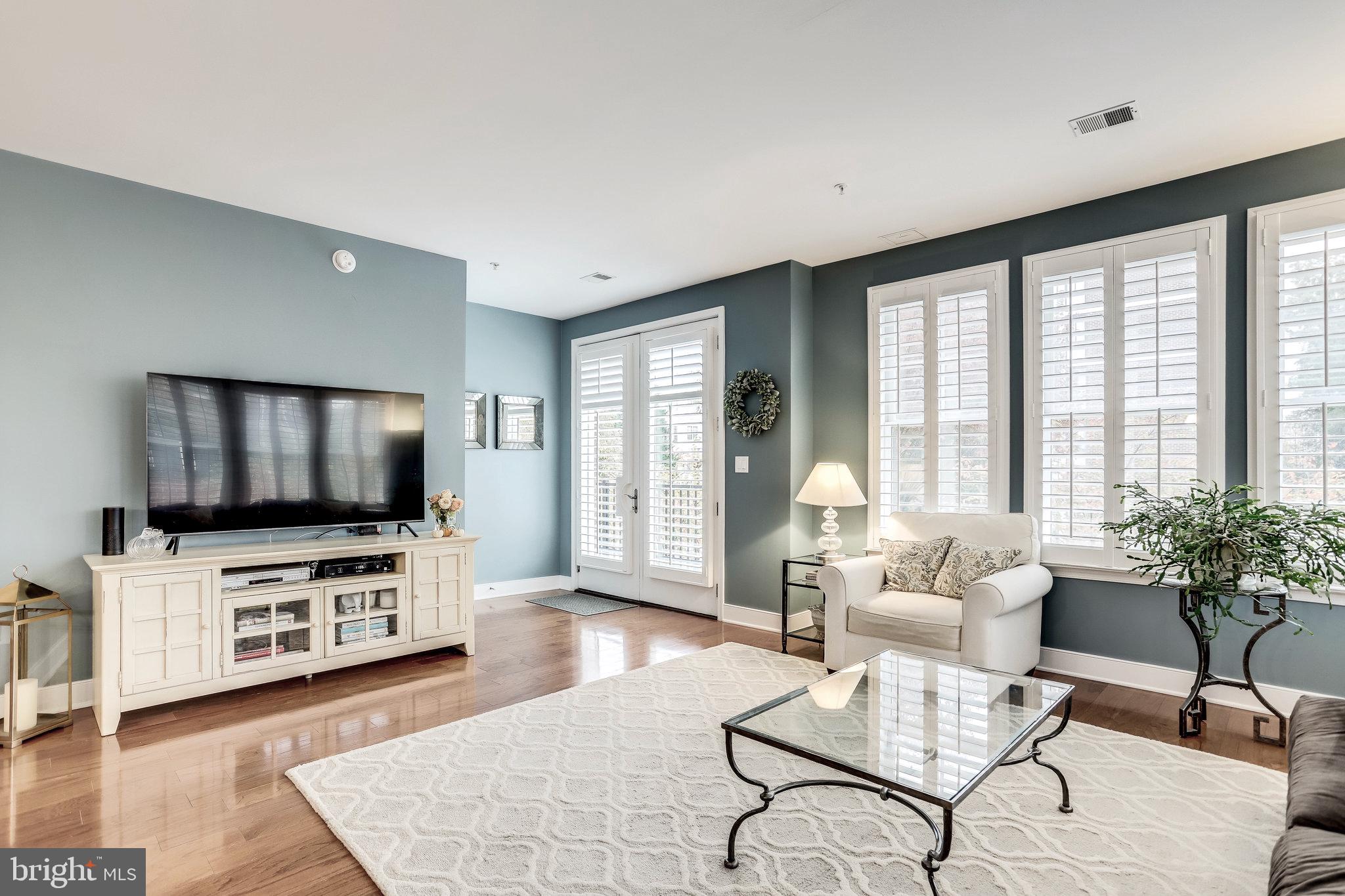 RHODES HILL SQUARE - Residential