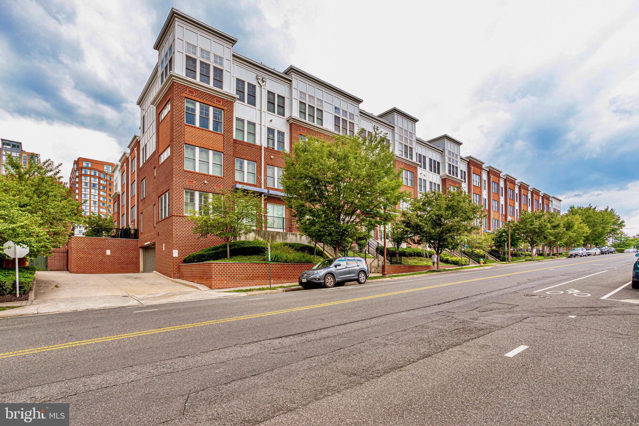 RHODES HILL SQUARE - Residential