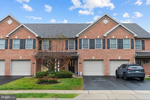 Townhouse For Rent - 433 Northstar Drive<br/> HARRISBURG, PA 17112