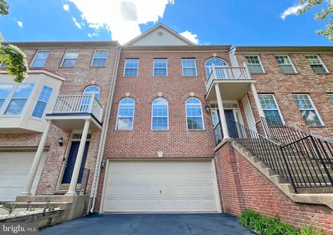 Photo of 4228 Trumbo Court, FAIRFAX, VA 22033 (MLS # VAFX2309200)