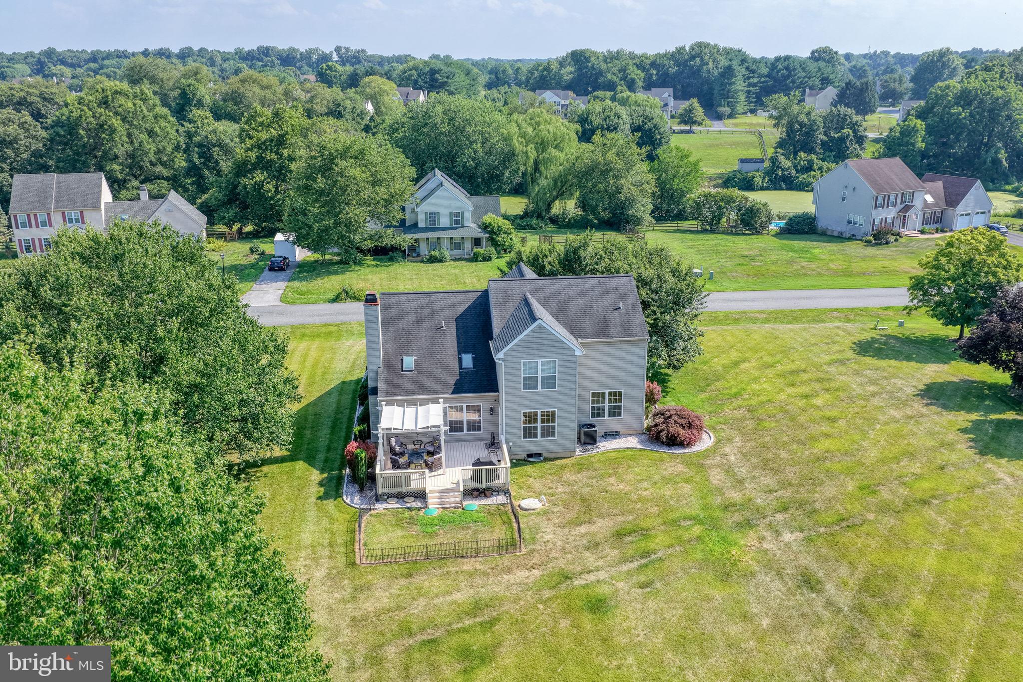 310 W BRADFORD COURT