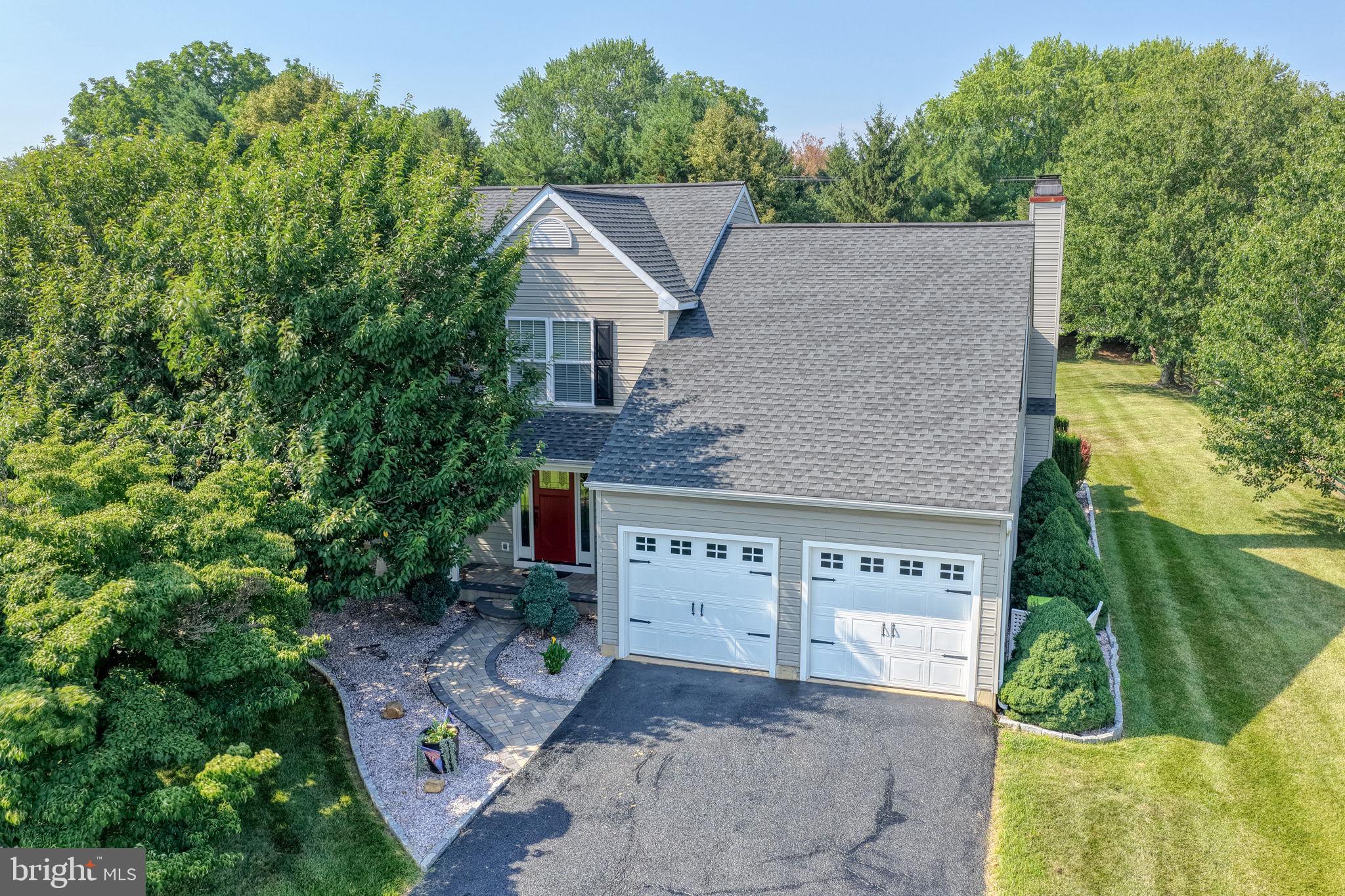 310 W BRADFORD COURT