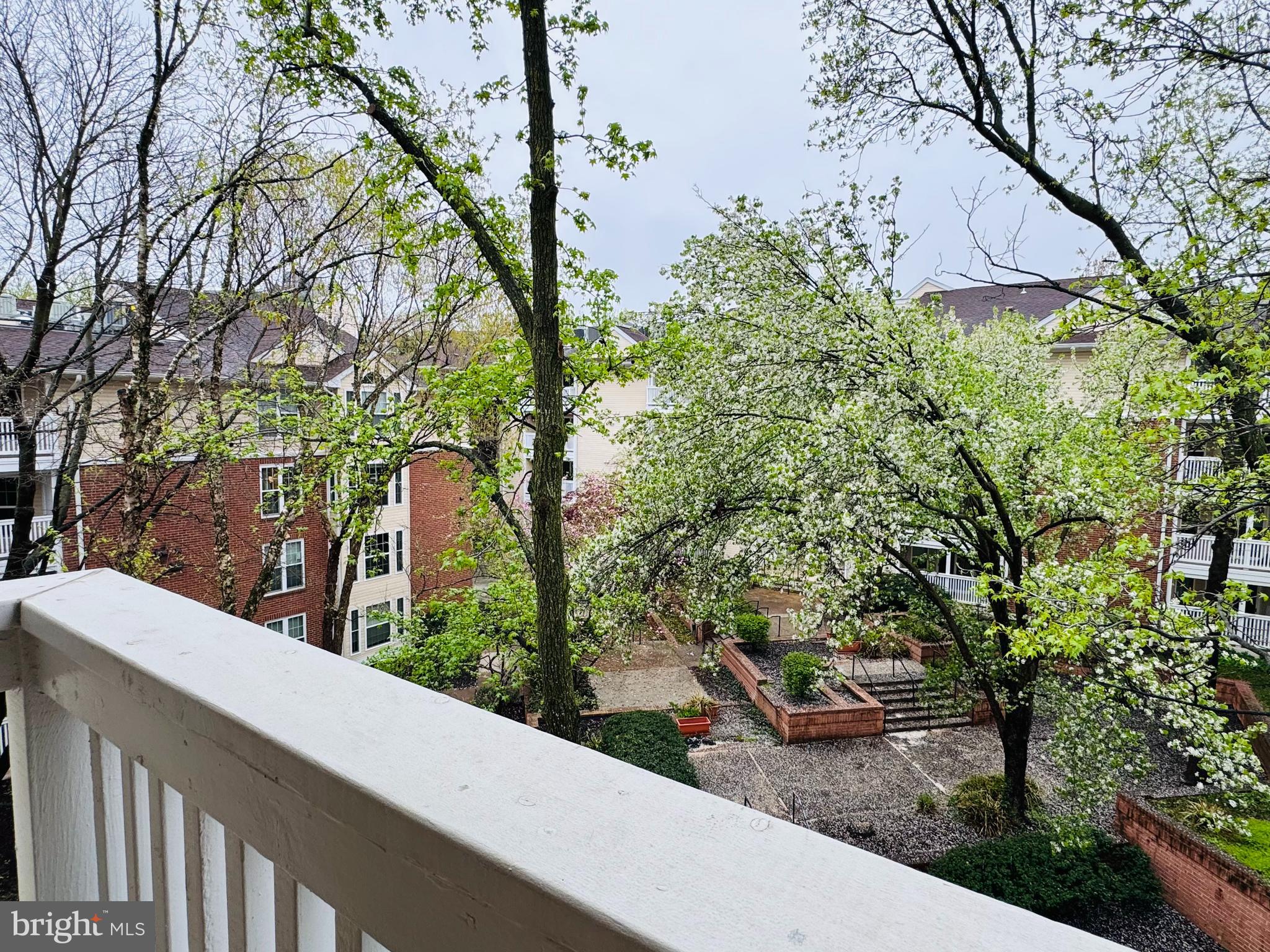 FOUNTAINS AT MCLEAN - Residential Lease