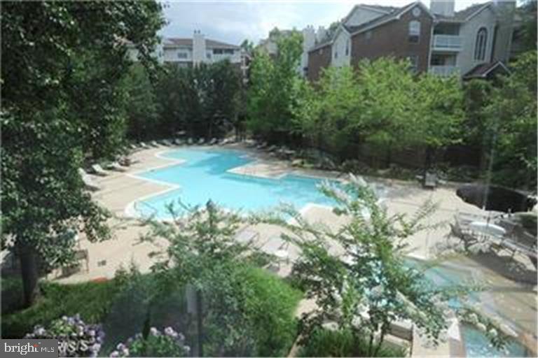 FOUNTAINS AT MCLEAN - Residential Lease