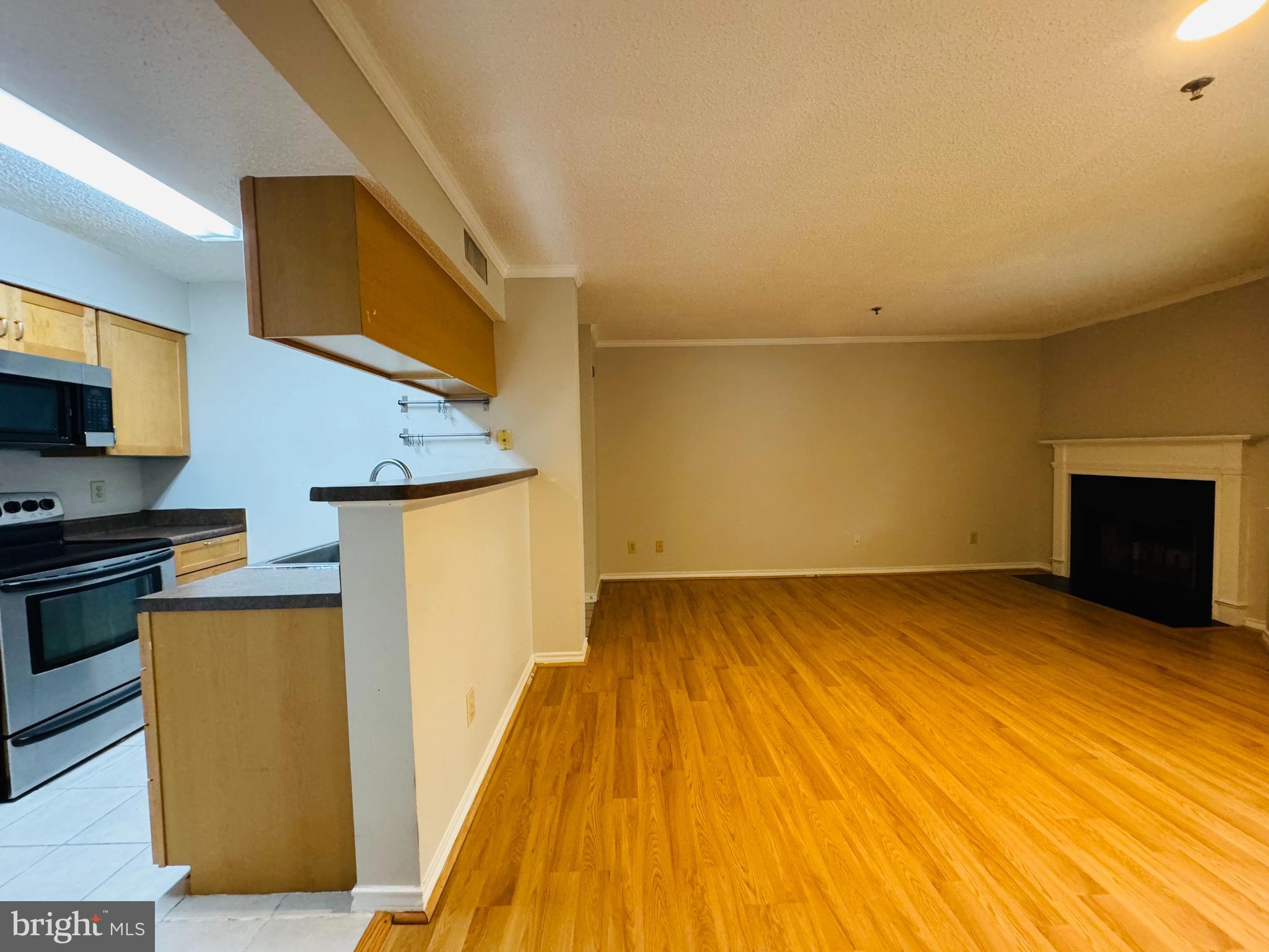 FOUNTAINS AT MCLEAN - Residential Lease