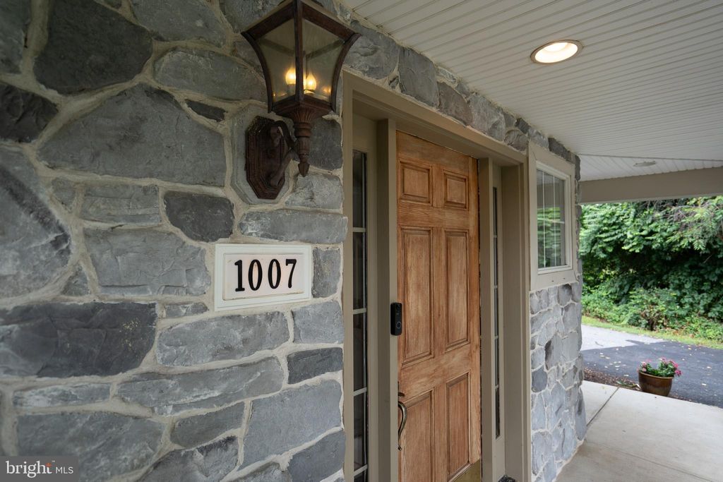 Photo of 1007 Rebecca Drive, Lititz, PA 17543 (MLS # PALA2055028)