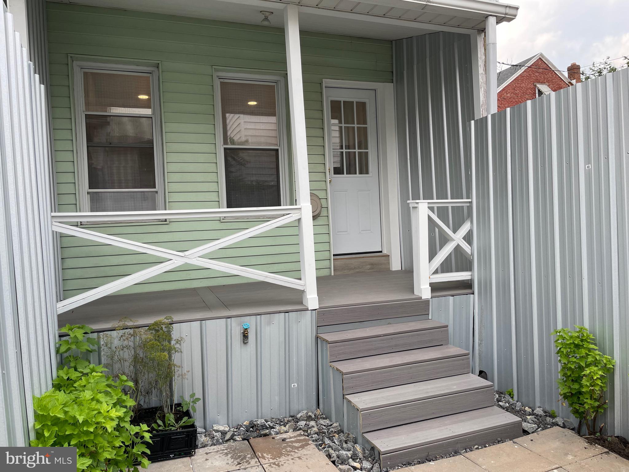 210 REAR HARRISON STREET