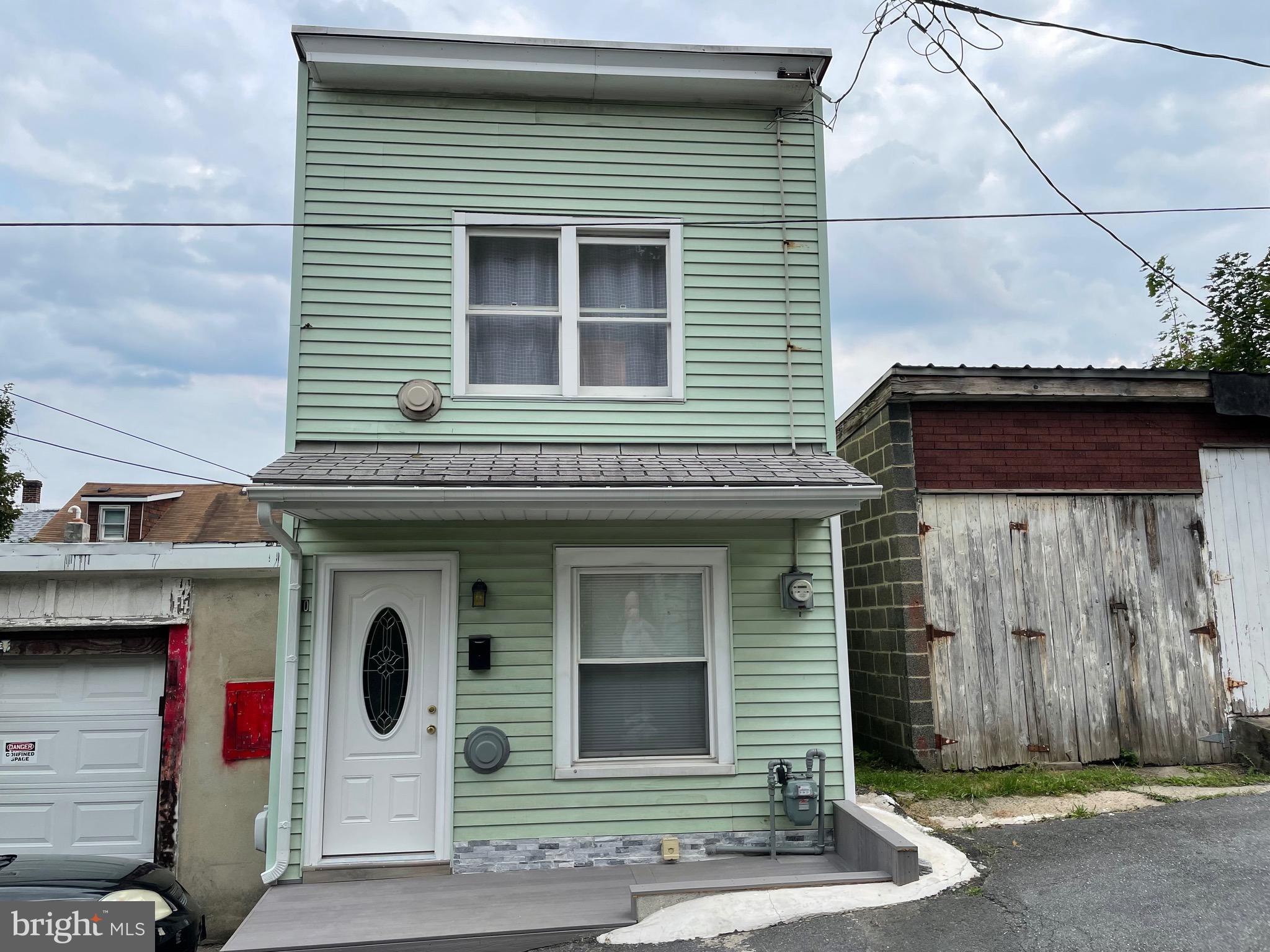 210 REAR HARRISON STREET