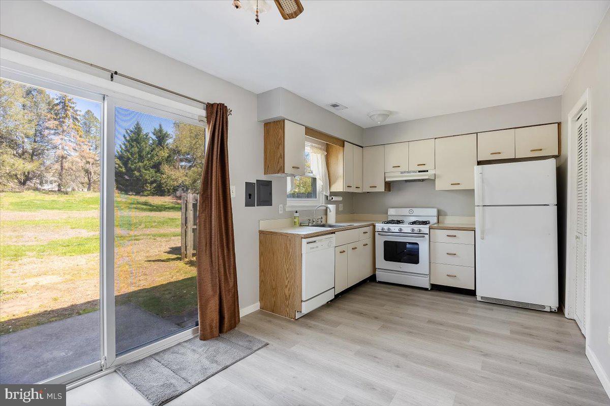154 EAVES MILL ROAD