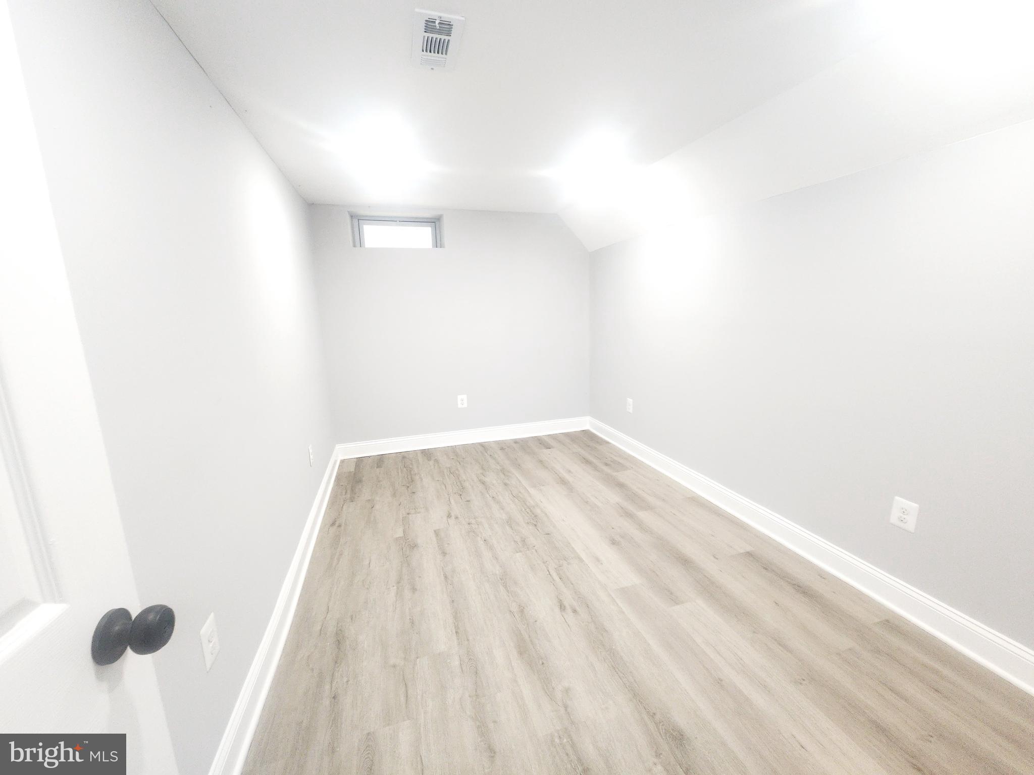 WAVERLY - Residential Lease