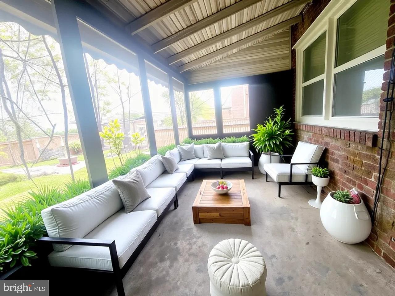 WAVERLY - Residential Lease