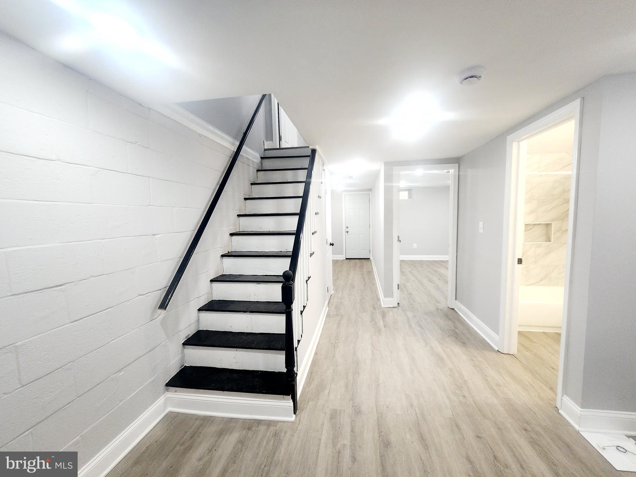 WAVERLY - Residential Lease