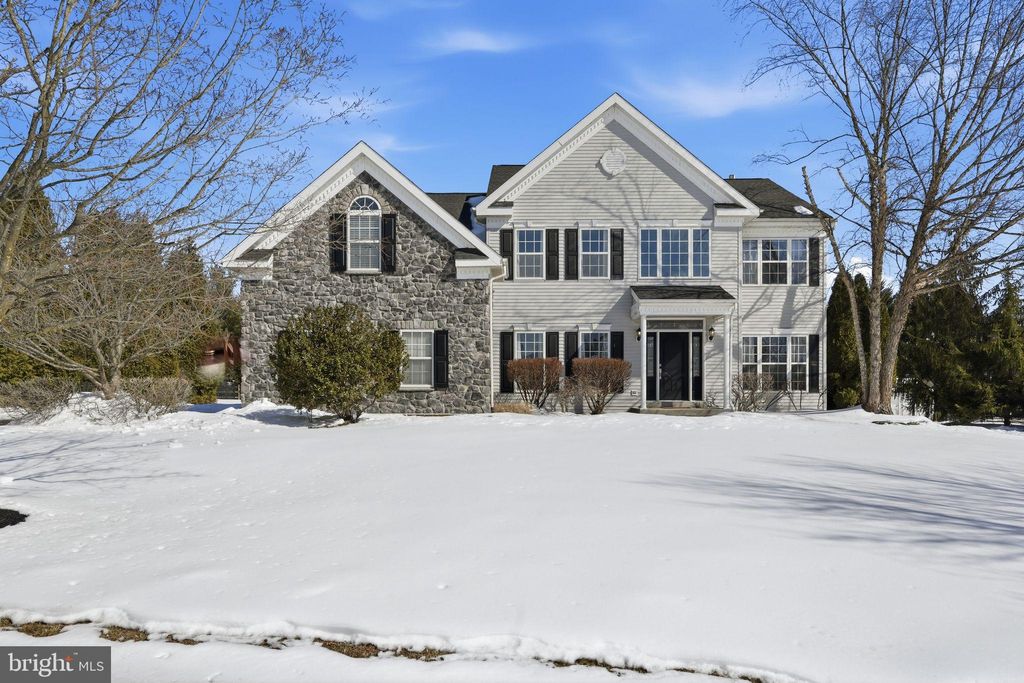 Photo of 727 Sourwood Lane, COLLEGEVILLE, PA 19426 (MLS # PAMC2167872)