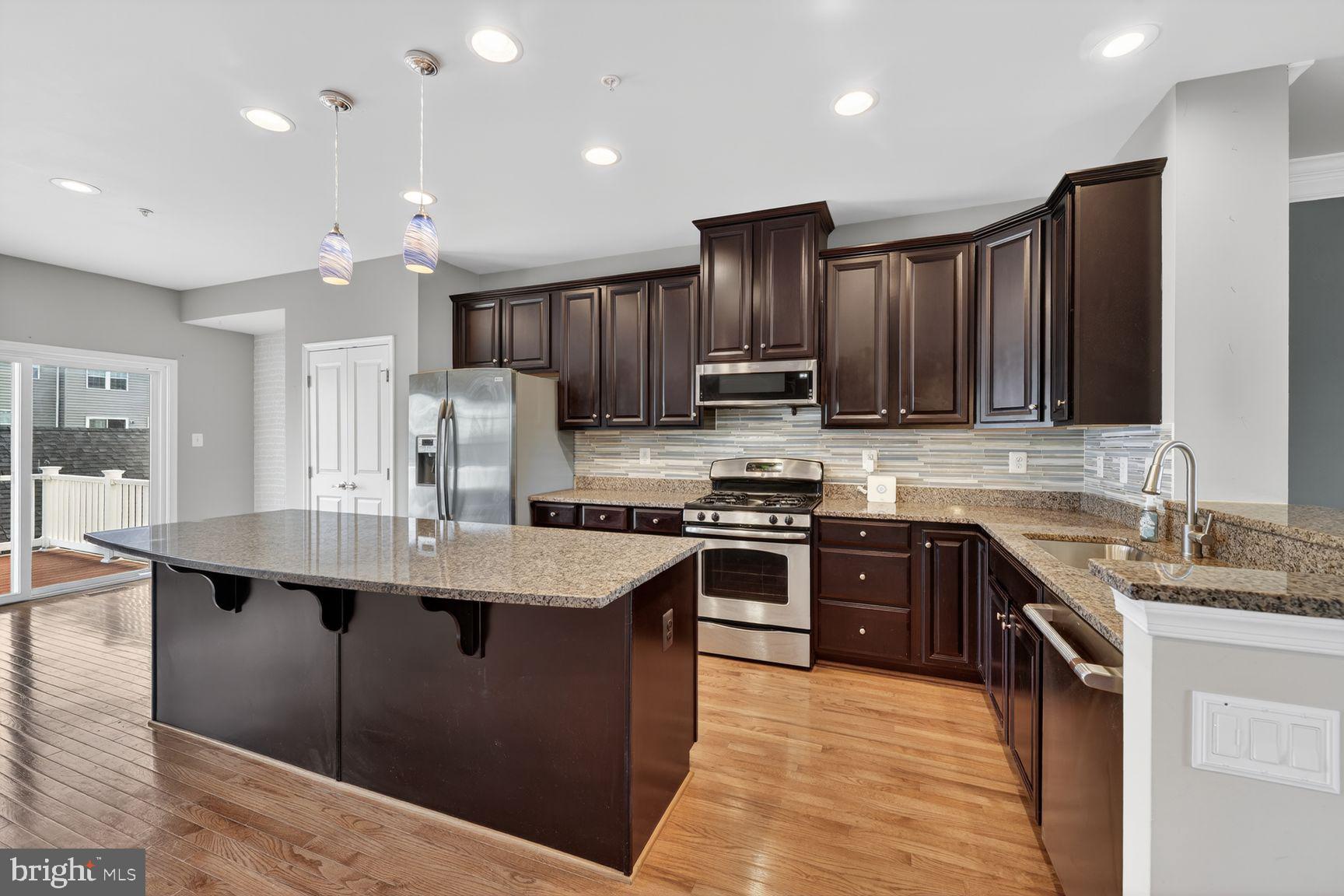 MARKET SQUARE - Residential