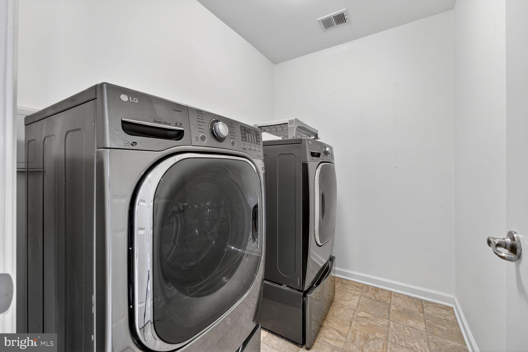 MARKET SQUARE - Residential