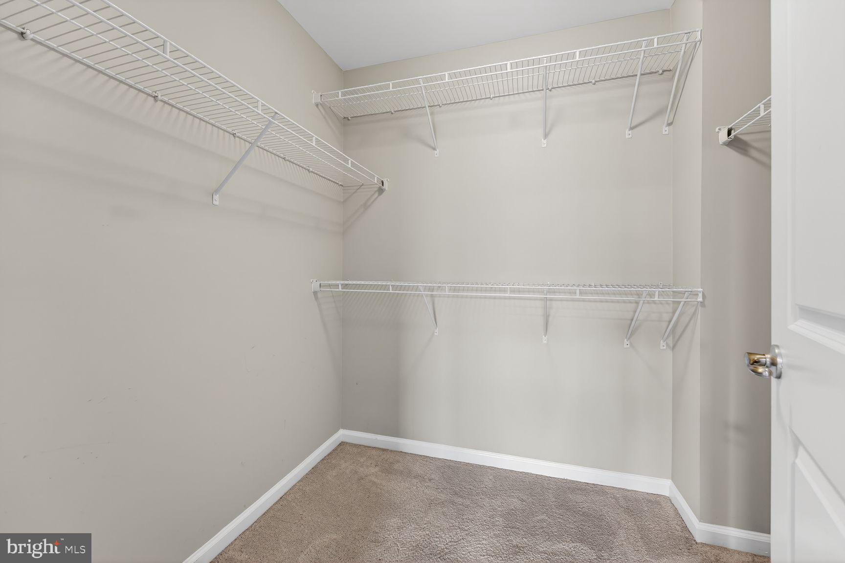 MARKET SQUARE - Residential