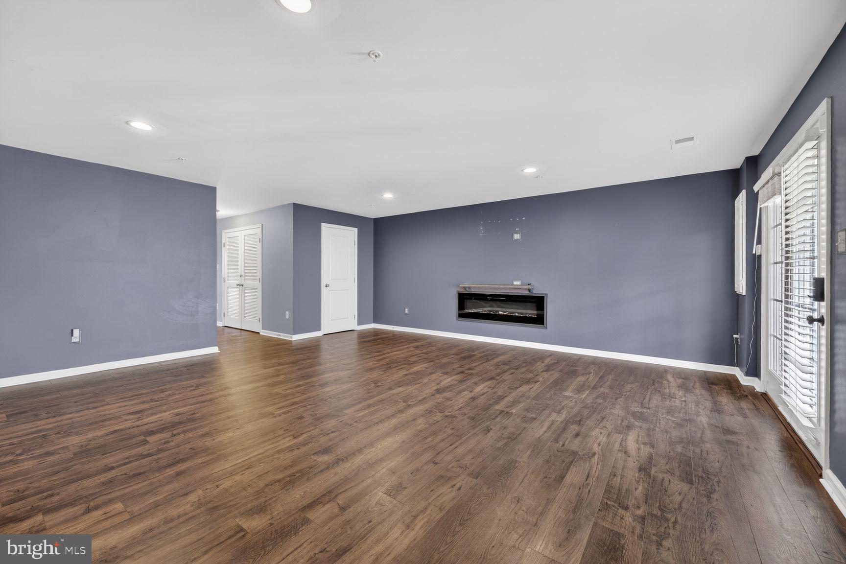 MARKET SQUARE - Residential