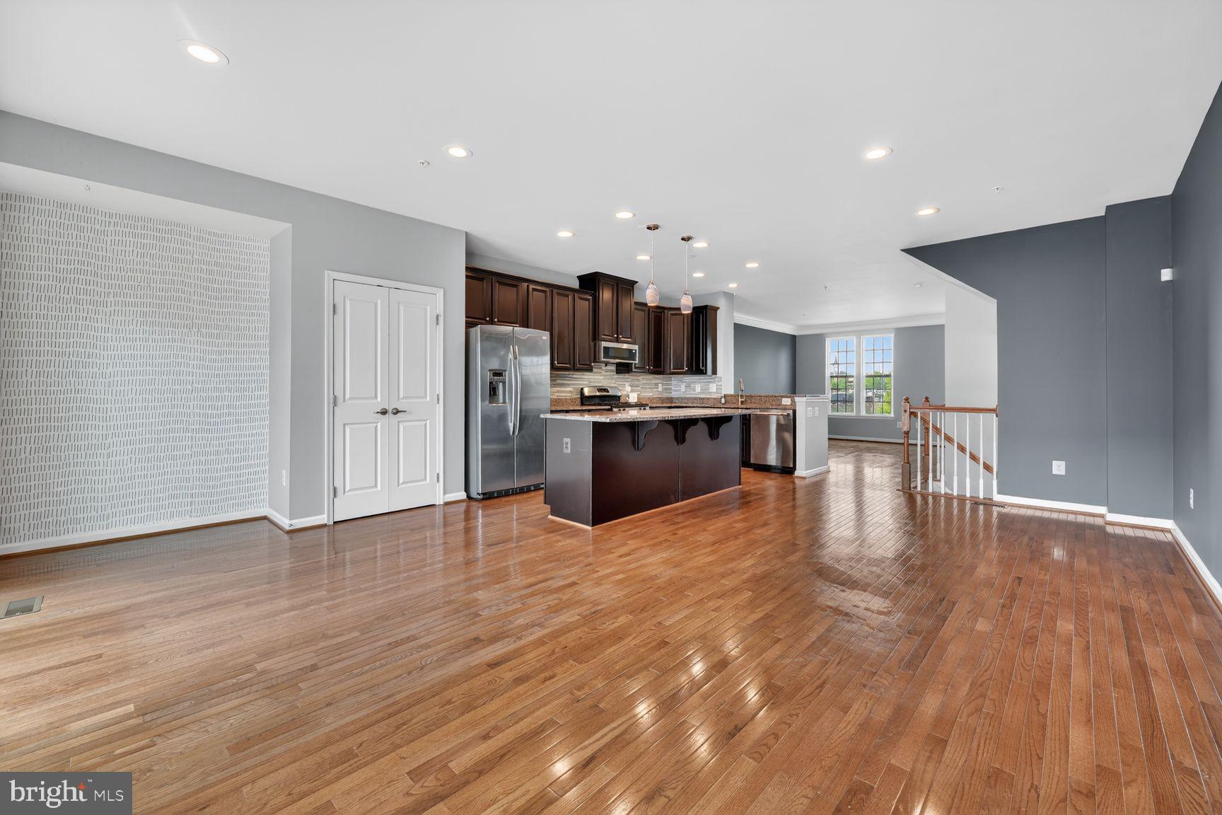 MARKET SQUARE - Residential