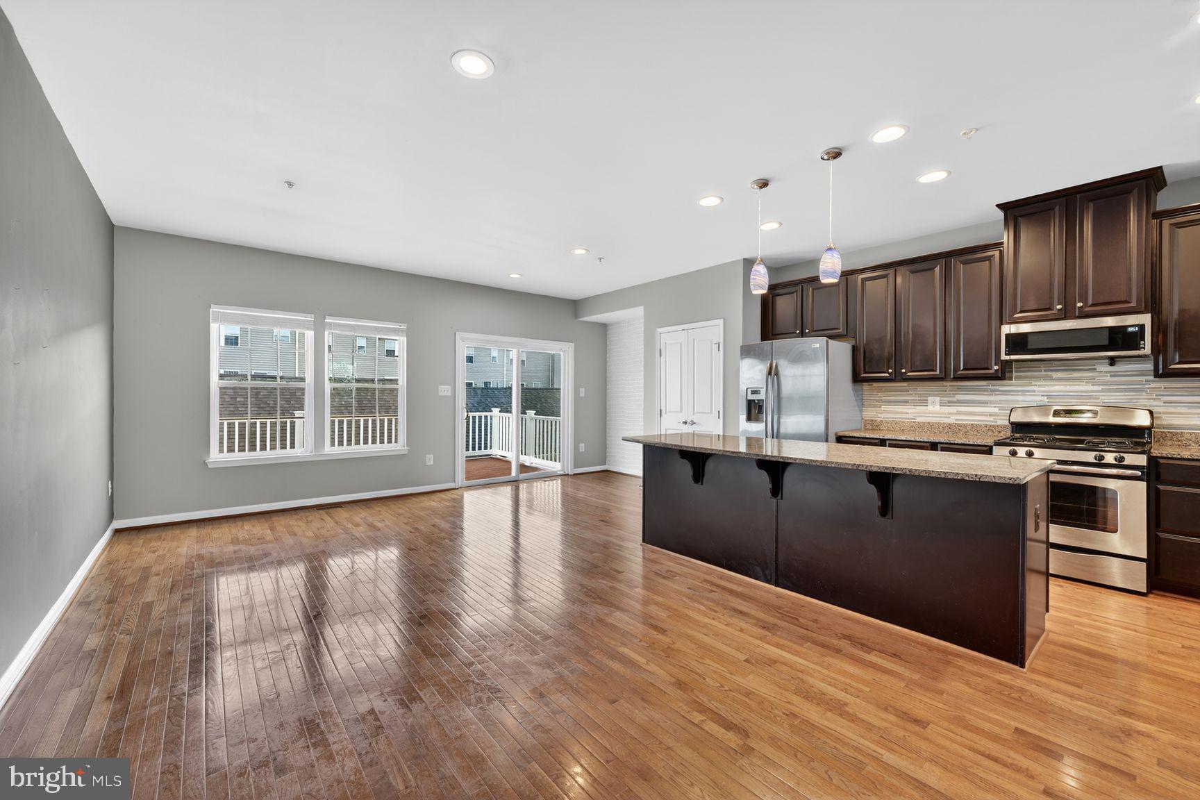 MARKET SQUARE - Residential