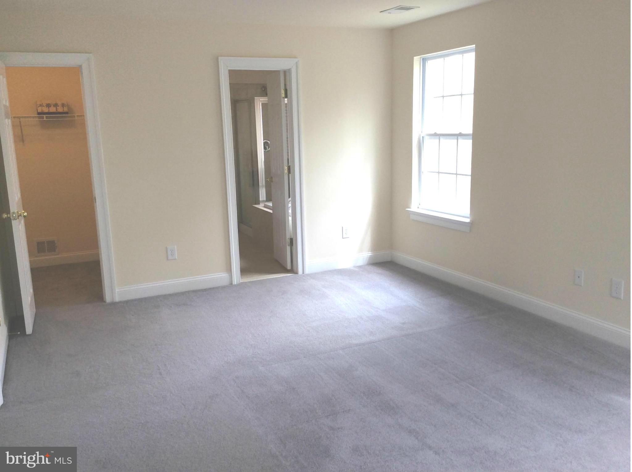 CREEKSIDE - Residential