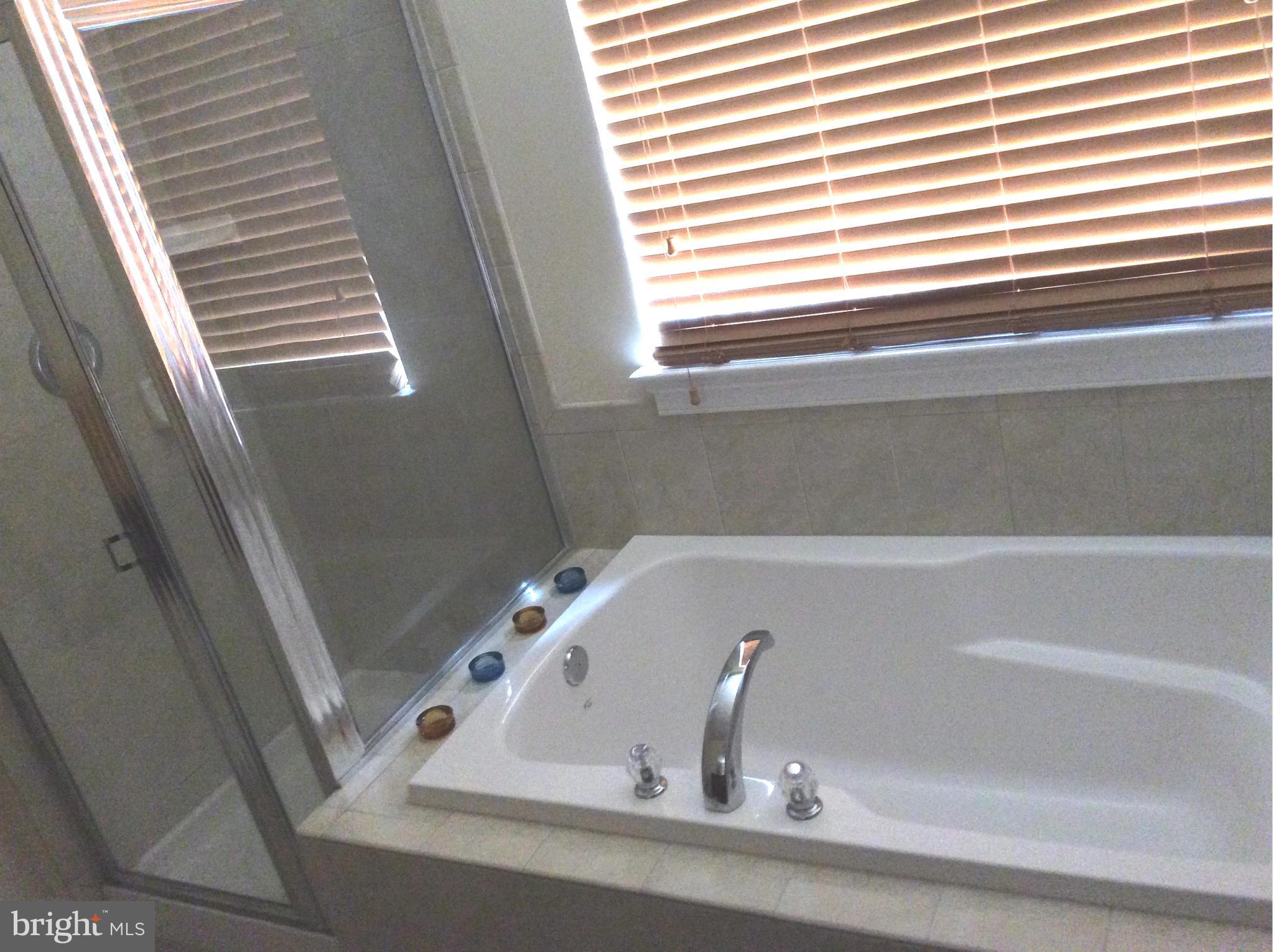 CREEKSIDE - Residential