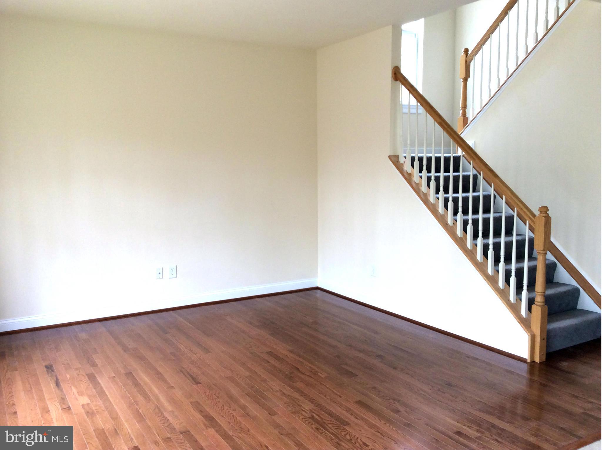 CREEKSIDE - Residential